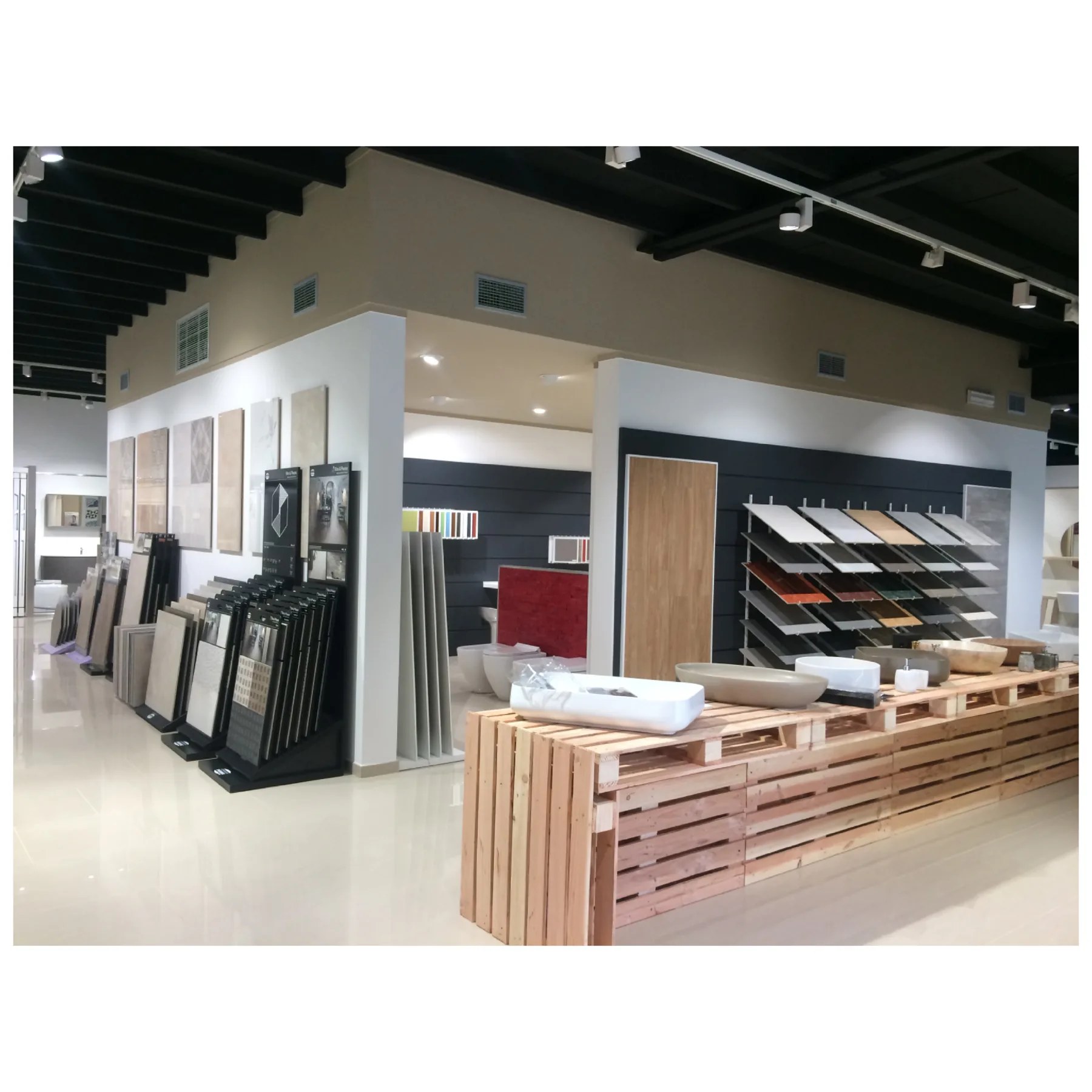 Showroom Ceramiche DEA – Torre Santa Susanna